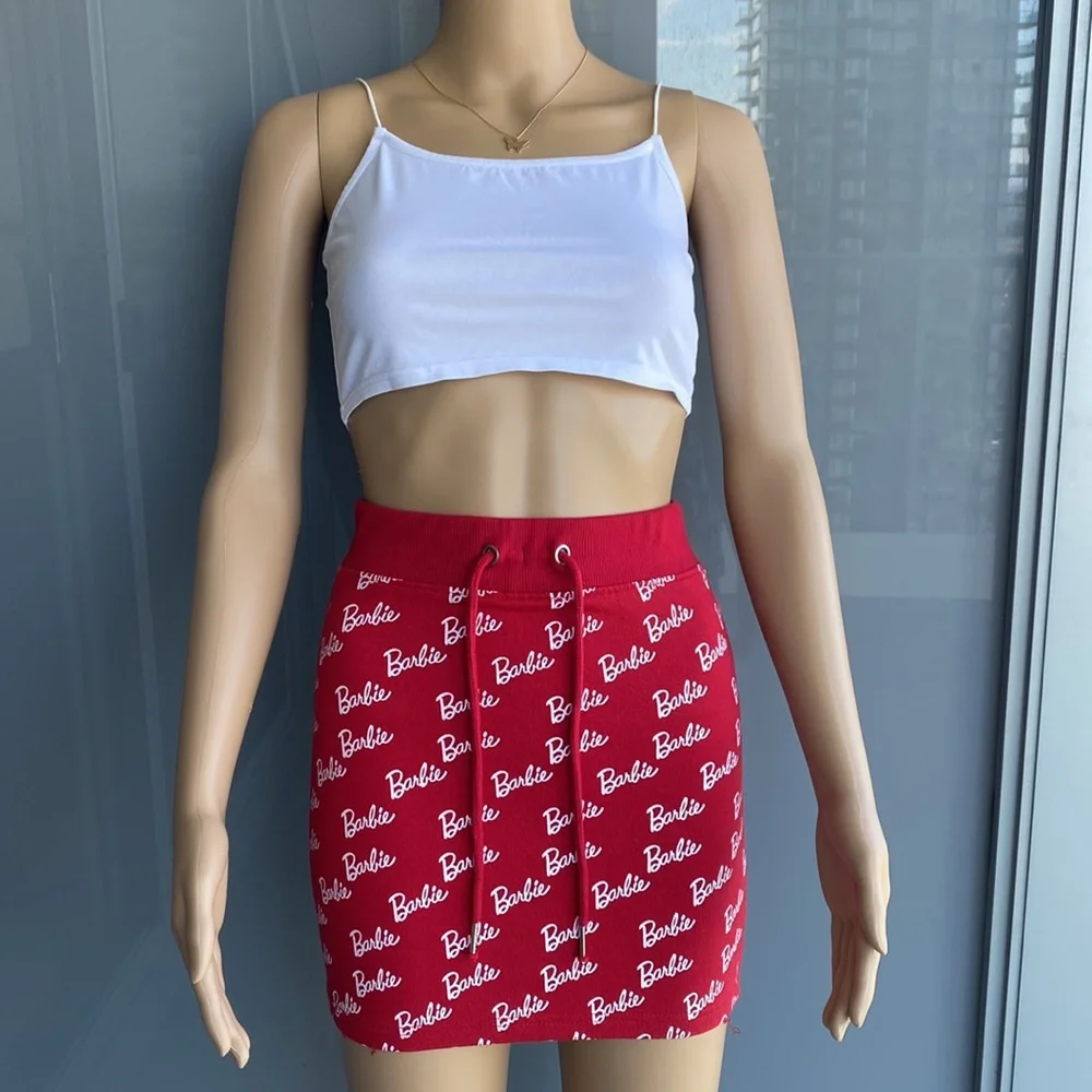 Misguided Barbie Skirt - Picture 5 of 12